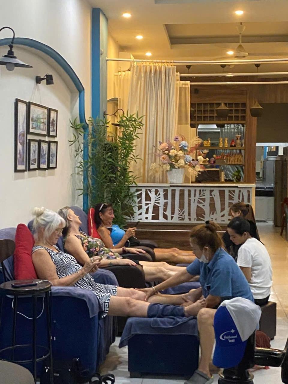 Hanoi Eastern Gate Hostel & Spa Esterno foto