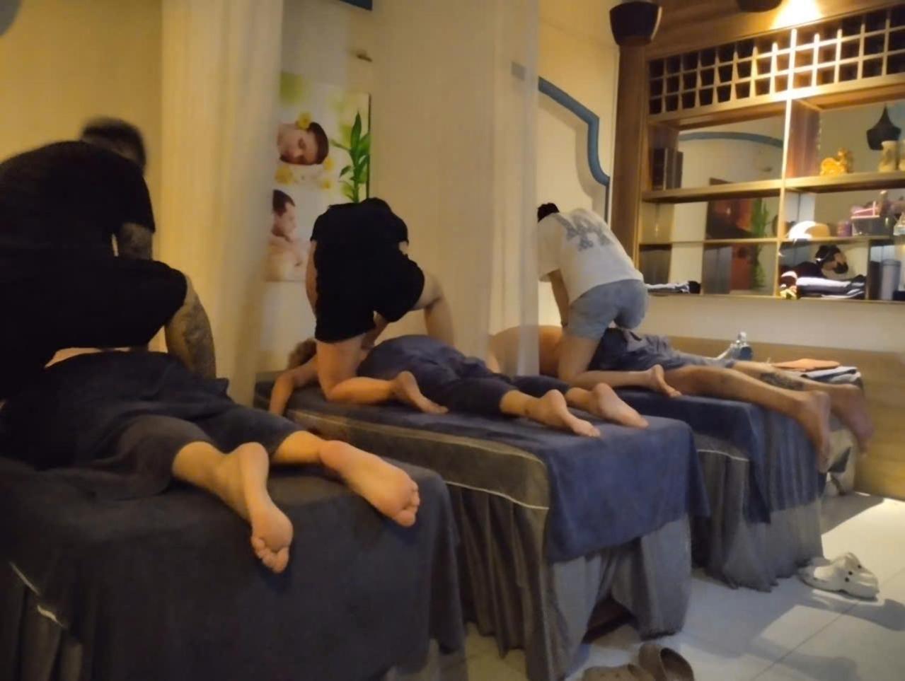 Hanoi Eastern Gate Hostel & Spa Esterno foto